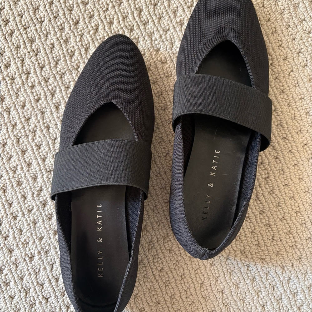 Kelly & Katie Black Pointed Knit Slip-On Flats with Elastic Strap